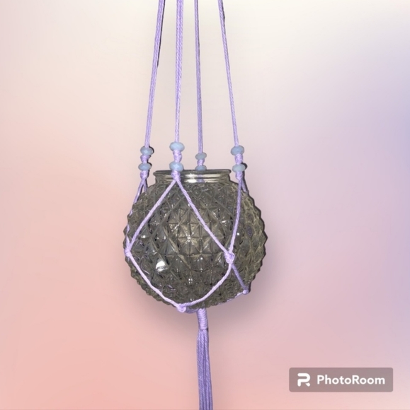 Hand Crafted Macrame Hanging plant hanger With vintage pot - Picture 3 of 7